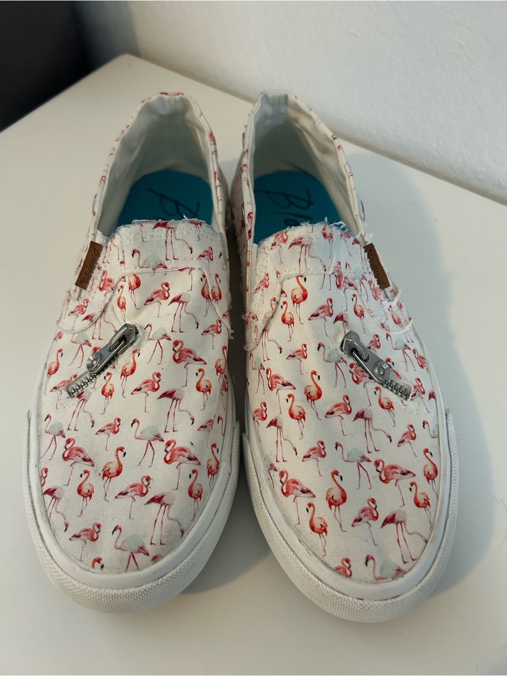 Blowfish Malibu White Sneakers with Pink Flamingo Print Women’s Size 8